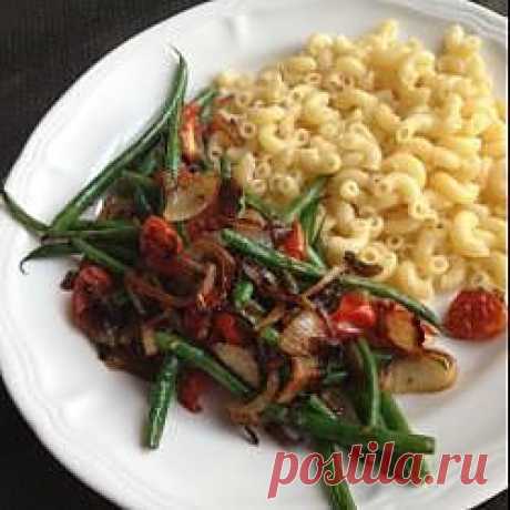 Рецепт: Стручковая фасоль с луком и помидорами - все рецепты России