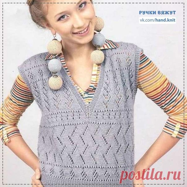Жилетка - безрукавка.
 Размер жилетки: 44/46.
Вам потребуется: 200 г пряжи Vita «BRILLIANT»
{4963) (45 % шерсти, 55 % акрила; 380 м/ 100 г) серого цвета
спицы № 2.5; круговые спицы № 2.5.

 ТЕХНИКА ВЯЗАНИЙ
На спицах: резинка 1/1 (попеременно 1 лиц. п., 1 изн. п.);
фантазийные узоры вязать согласно схемам.

 Плотность вязания:
32 п. х 44 р. = 10 х 10 см. связано на спицах № 2.5 резинкой 1/1:
25 п. х 33 р. = 10 х 10 см. связано на спицах № 2.5 фантазийными узорами.

 Спинка:...