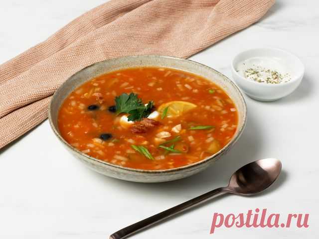 Солянка с филе индейки и копчеными свиными ребрышками – пошаговый рецепт приготовления с фото Солянка со свиными ребрышками и филе индейки — замечательное сытное блюдо на обед и ужин.