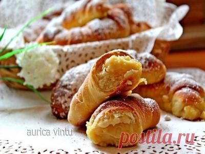 Вкусные булочки с нежным и сладким кремом «Патисьер».