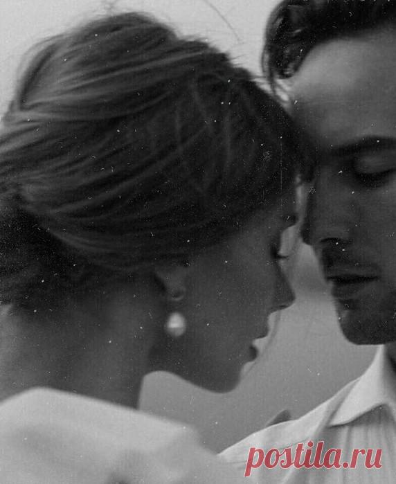 Обними меня...