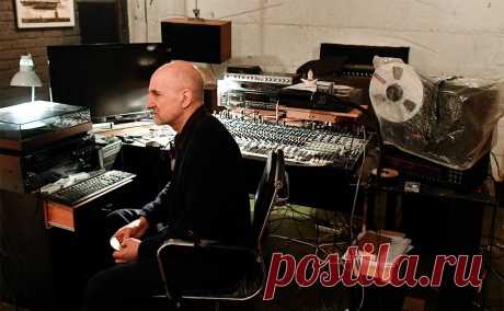 Патриарх Кирилл предложил установить памятную доску Петру Мамонову. Патриарх Русской православной церкви Кирилл попросил мэра Москвы Сергея Собянина установить мемориальную доску в память об основателе группы «Звуки Му» Петре Мамонове, сообщила пресс-служба Московского патриархата.