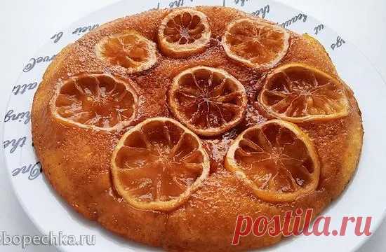 Дачный лимонный пирог без духовки (+видео) Вкусный десерт, готовящийся без духовки на сковороде с карамельно-лимонной начинкой, подходит для любого времени года. Он готовится быстро и легко, идеально сочетается с чаем или кофе.