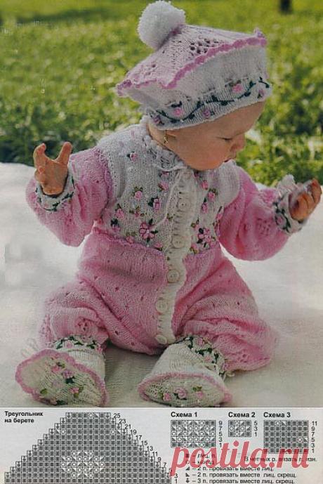 Комплект с вышивкой на 6-8 месяцев