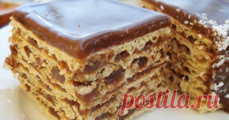 Сладкиш с вафлени кори Този интересен и страшно вкусен десерт видях в блога на Аелис . Веднага ме впечатли и побързах да се снабдя с вафлени кори. Намерих в руск...