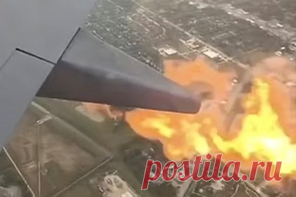 Вырывающееся из двигателя самолета пламя попало на видео и напугало пассажиров. Двигатель самолета Southwest Airlines загорелся в воздухе и попал на видео. На кадрах видно, что из правого крыла самолета сначала повалил густой дым, за которым последовали короткие вспышки огня. Лайнер проверят на потенциальную опасность. Из-за случившегося пилоты решили вернуться в аэропорт вылета и заменить борт.