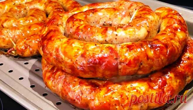 Домашняя колбаса в духовке. Деревенский рецепт: вкусная натуральная закуска Впервые попытки сделать колбасу были предприняты в Древнем Китае. Рецепты колбасы в 500 году нашей эры были очень примитивными. Зачем китайцам понадобилось делать колбасу? Дело в том, что в подобном виде мясо не так быстро тухло. Это позволяло наслаждаться деликатесом в дороге или хранить до праздников. Разумеется, пленки и иных материалов хранения у древних людей […]