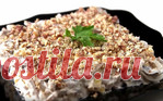 Ореховый салат с кальмарами