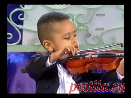 Andre Rieu & 3 year old violinist, Akim Camara 2005