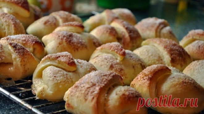 Всегда удачные рогалики с яблоками.