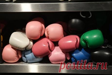 Российский боец Bellator высказался о возможном поединке с украинцем. Российский боец смешанного стиля (ММА) Андрей Корешков высказался о возможном поединке с чемпионом организации в полусреднем весе украинцем Ярославом Амосовым. Россиянин назвал такой бой не самым приятным. «Но тем не менее: а что делать? А как быть? Буду готовиться, буду стараться победить», — заявил Корешков.