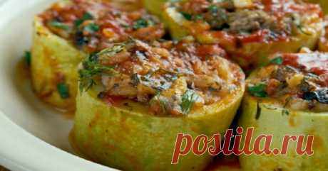 Вкуснятина от турецкого шеф-повара. Вроде обычные кабачки, но как грамотно подобрана начинка! Управилась с блюдом за 40 минут.