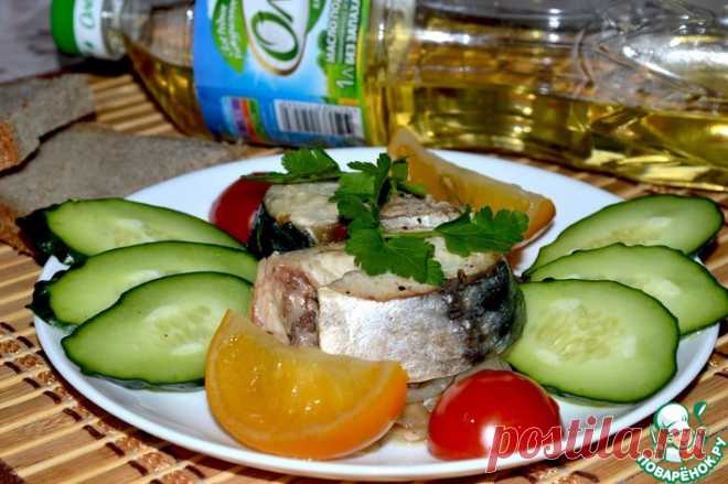 Скумбрия на луковой подушке Кулинарный рецепт