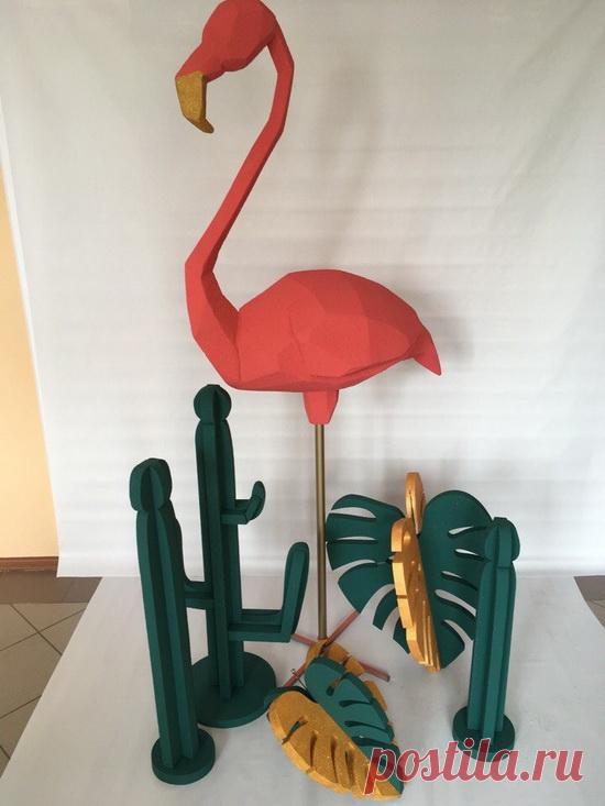 Фигурка фламинго из пенопласта на металлическом каркасе. МК