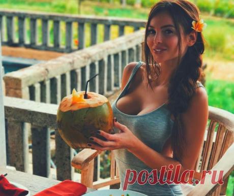 Почему так много противоречивой информации о еде?
Интернет, а за ним и телевидение стали производить разнообразный контент о еде. Если внимательно присмотреться, то окажется, что сегодня ни один канал, ни один портал и ни один новостной день уже не обходится без новостей о кулинарии, еде или пользе и вреде тех или иных продуктов. Однако информации сейчас не просто много, зачастую публикуются и […]
Читай пост далее на сайте. Жми ⏫ссылку выше