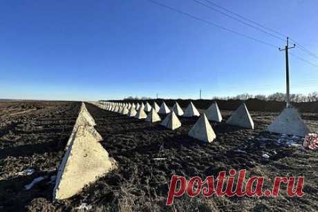 В одном округе Белгородской области объявили ракетную опасность. Ракетную опасность объявили в Грайворонском округе Белгородской области. Об этом сообщает РИА Новости со ссылкой на оперштаб российского приграничного региона. «РСЧС: Грайворон и Грайворонский район. Ракетная опасность. По возможности оставайтесь дома. Не подходите к окнам», — призвали в оперштабе.