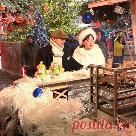 Лариса Гузеева и Дмитрий Нагиев под ручку прогулялись по ярмаркам столицы . Милая Я