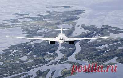 Наш ответ американским стратегам: почему Ту-160 остается уникальным боевым самолетом. Дмитрий Хазанов — о работе над "изделием 70" и об испытаниях самого большого самолета в мире с крылом изменяемой стреловидности