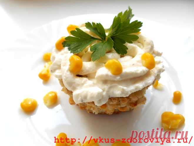 Закусочные кексы с сыром и кукурузой.Я так люблю разные каши, что не перестаю с ними экспериментировать. Вот и дошла очередь до еще одной - ячневой. Результат моего эксперимента мне очень понравился. В этот раз я приготовила несладкие кексы с сыром и кукурузой. Они получились почти невесомые, как пушинка