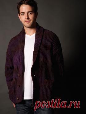 Жакет времена года Стильный жакет спицами для мужчин в классическом стиле, выполненный из смесовой пряжи средней толщины. Вязание модели осуществляется простым узором...