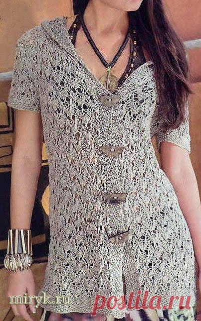 Летний жакет с капюшоном