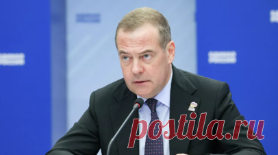 dikGazete: резкие заявления Медведева вызваны его недоверием к Западу. Резкие заявления заместителя председателя Совета безопасности России Дмитрия Медведева вызваны его недоверием к Западу. Об этом пишет турецкое издание dikGazete. Читать далее