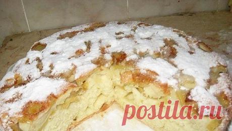 Мясной торт

ПОНАДОБИТСЯ:

Для блинов:

500 г куриного филе
2 луковицы
3 яйца
200 г сметаны или кефира
6 ст. л. муки
соль, перец по вкусу
щепотка соды
раст. масло для жаренья
Для начинки:

5 помидоров
500 г майонеза
головка чеснока
250 г твердого сыра
зелень кинзы и укропа
ПРИГОТОВЛЕНИЕ:

Куриное филе вымыть, нарезать кусочками и пропустить через мясорубку вместе с луком. Затем добавить яйца, муку, сметану (кефир), соду, посолить, поперчить по вкусу, перемешать. Из получив...