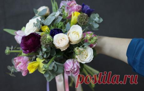 Какие бывают букеты и какой лучше выбрать? Корзина, крафт или коробка? Почему столько стоит? Что выбрать? - обо всем в нашей статье.