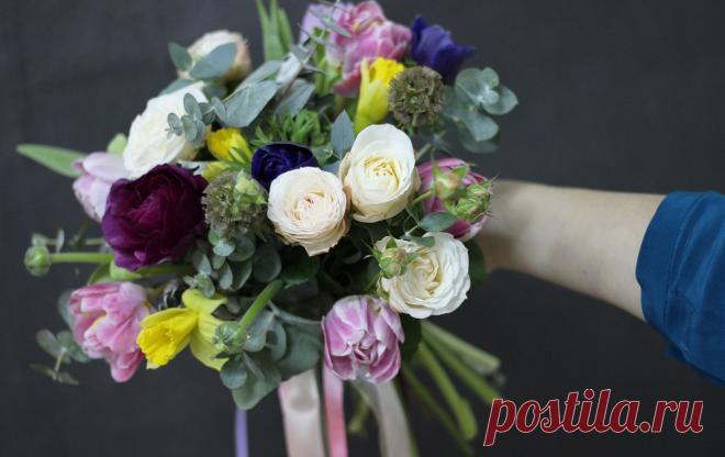 Какие бывают букеты и какой лучше выбрать? Корзина, крафт или коробка? Почему столько стоит? Что выбрать? - обо всем в нашей статье.