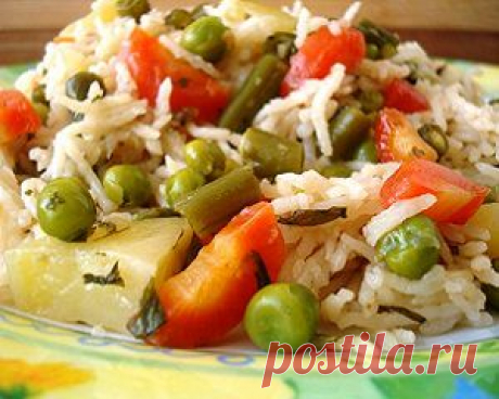 Жареный рис с овощами