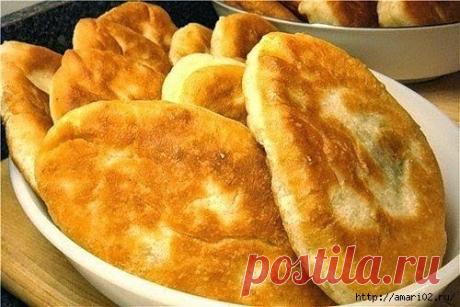 Тонкие, дрожжевые, жаренные пирожки.