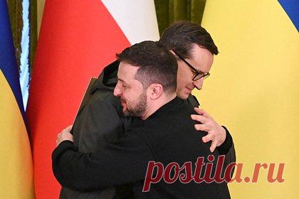 В Польше рассказали о раслпате Украины за помощь. Польша выставит Украине счет и выдвинет ряд условий за оказанную помощь. Об этом заявила кандидат в депутаты сейма страны от правой коалиции «Конфедерация» Анна Брылка, передает РИА Новости. По словам чиновницы, «благодарность не является валютой в международных отношениях».