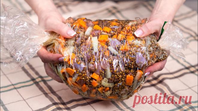 СРОЧНО записывайте этот НОВЫЙ РЕЦЕПТ из гречки! КАК-ЖЕ ЭТО ВКУСНО... НАМ ПОНАДОБИТСЯ :Гречневая крупа 500 грЛук репчатый 1 шт (150 гр)Морковь 2 шт (300 гр)Куриное мясо 450-500 грСоль 2 ч.лПерец чёрный молотый по вкусуРастительное масло 3 ст.лВода холодная 300 млЗАПЕКАТЬ В ДУХОВКЕ ПРИ ТЕМПЕРАТУРЕ 180 ГРАДУСОВ 50 МИНУТ.