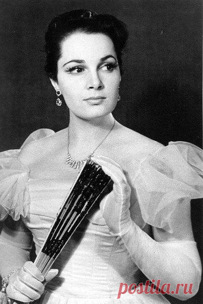 Элина Быстрицкая