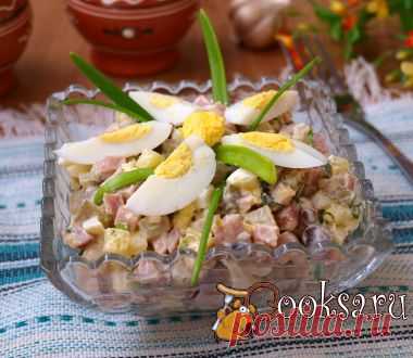 Салат с ветчиной,яйцами и маринованными грибами рецепт с фото