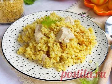 Пшено с курицей в мультиварке Пшено с курицей в мультиварке - это простое и сытное блюдо, которое легко приготовить. Куриное мясо становится мягким, а пшено - рассыпчатым.