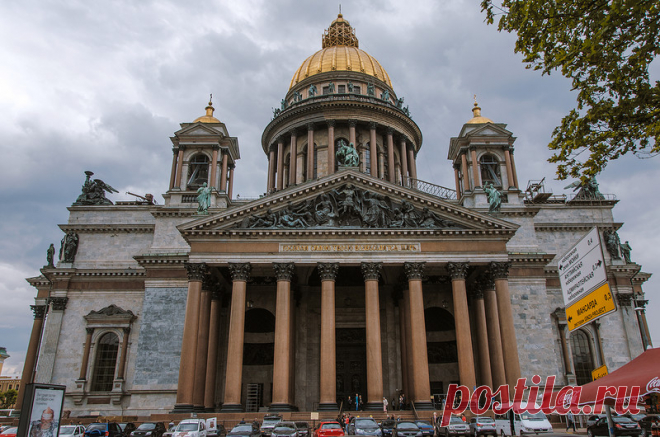 Исаакиевский собор в Санкт-Петербурге.