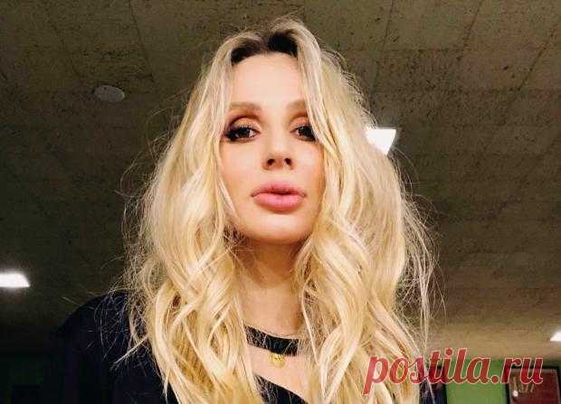 Мама Светланы Лободы похожа на певицу Шер на архивном фото звезды