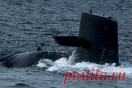 Япония расширит арсенал на фоне военной активности России у ее берегов. Морские силы обороны Японии установят новые ракеты повышенной дальности на свои подводные лодки. Об этом сообщило агентство Yomiuri со слов источников в японском правительстве. Несколько из них заявили, что новые ракеты, смогут поражать цели на расстоянии до тысячи километров.