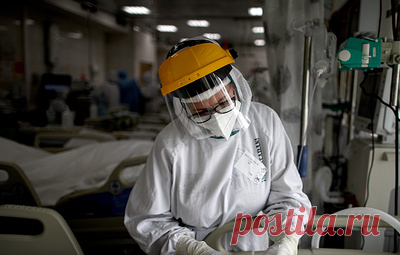 В России за сутки выявили 20 571 случай заражения коронавирусом. Умерли из-за ковида 106 человек