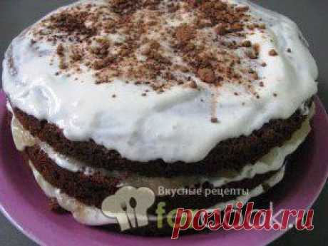 Шоколадный торт с яблоками.