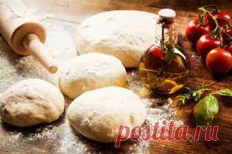 Базовые рецепты разного теста  Выпечка и изделия из теста — это всегда вкусно, сытно и универсально. Ею можно угостить гостей, сделать вкусный и питательный завтрак и вообще решить многие кулинарные задачи. Но для того, чтобы резу…