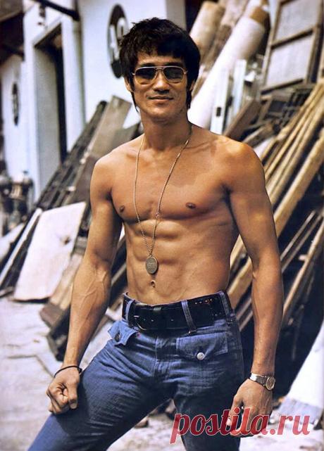 Брюс Ли, 27 ноября, 1940
 • 20 июля 1973