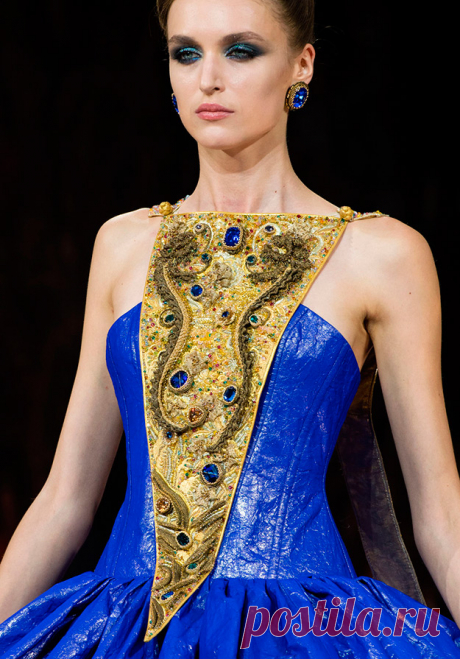 Королевская роскошь Guo Pei осень-зима 2016-2017