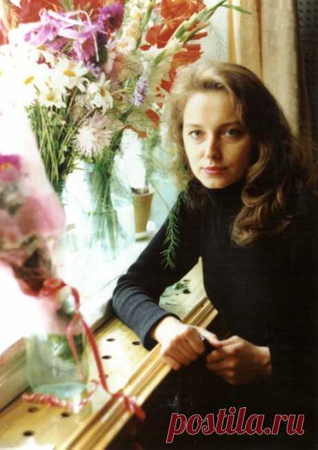 «Девушка пела в церковном хоре». Стихи Александра Блока. Музыка Владимира Сидорова. Исполняют Лариса Богатырёва и Владимир Сидоров. Аудиостудия Магнитогорской консерватории. 1992.