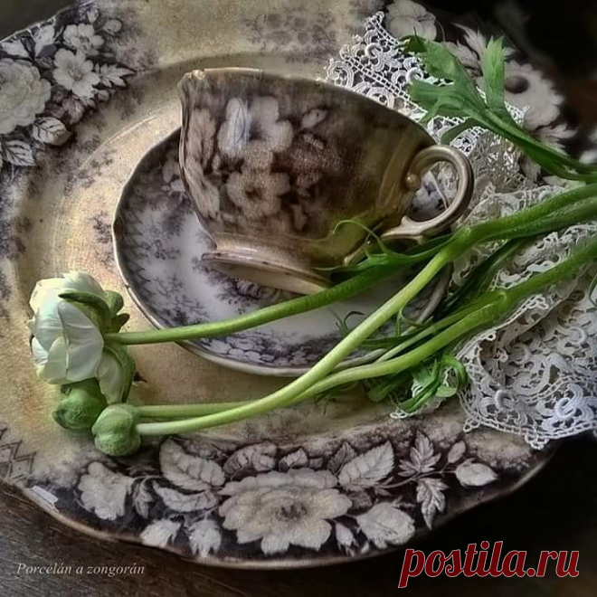 Instagram post by Porcelán a zongorán
