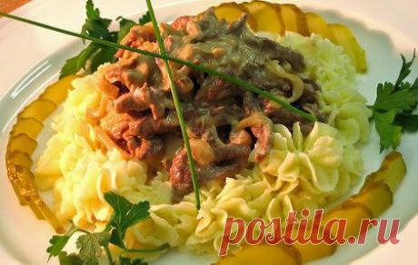 Бефстроганов из говядины. Рецепты бефстроганова из говядины. Как правильно готовить бефстроганов из говядины. Как приготовить дома бефстроганов из говядины вкуснее, чем в ресторане - полезные советы кулинаров.