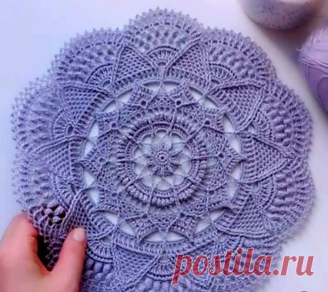 ​Плотная салфетка крючком