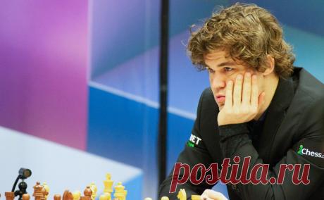 Непомнящий пожаловался FIDE на привилегии для Карлсена на ЧМ по рапиду. Российский гроссмейстер задался вопросом, почему норвежцу предоставляют личную комнату, где во время турнира он может готовиться к матчам, когда у других шахматистов таких привилегий нет