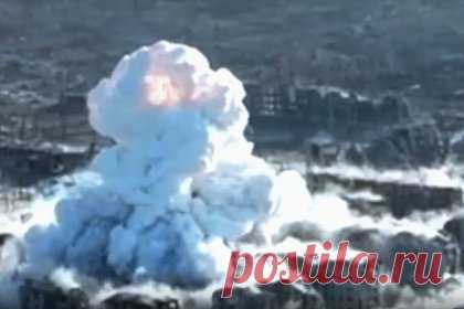 Военкор показал кадры удара ОФАБ-9000 по позициям ВСУ в Волчанске